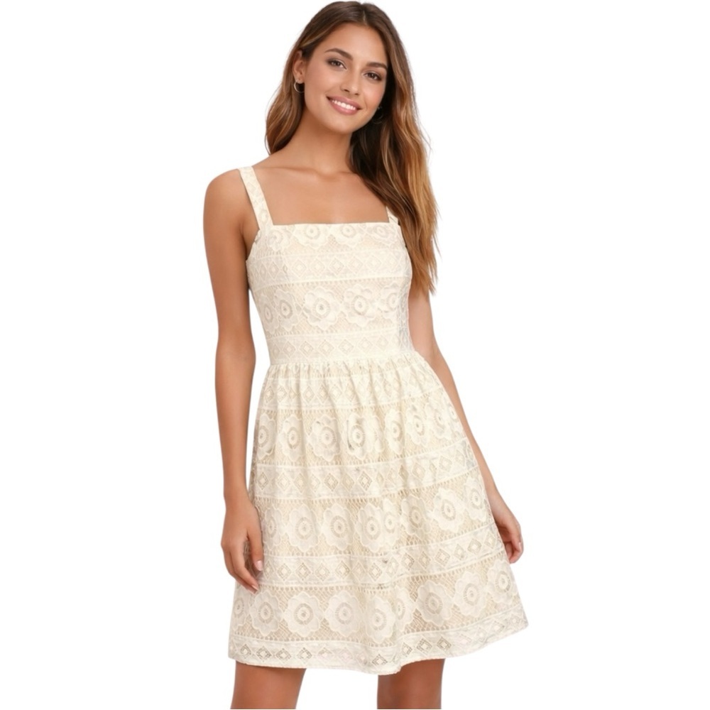 LULU'S Off White Lace Dress Size Small